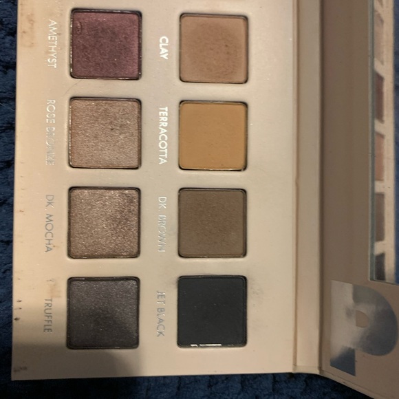 Lorac Pro Eyeshadow Palette. - Picture 4 of 4